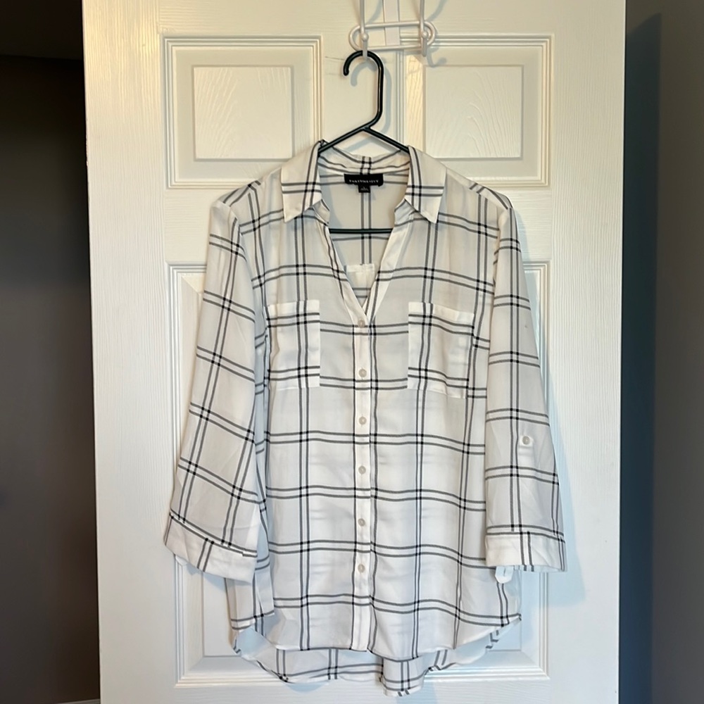 Fortune + Ivy white checked button down Stitch Fix large NWOT